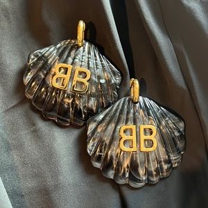Women's Black Mermaid Bb-logo Shell Drop Earrings